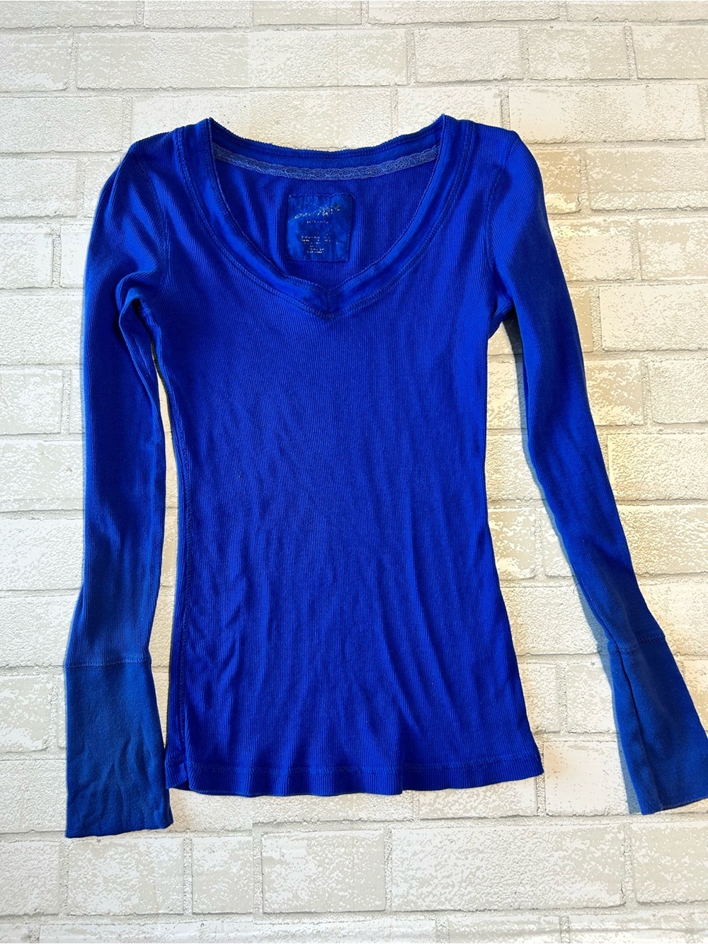 Aerie Henley Y2K 90s Women’s Long Sleeve V-Neck Top - Electric Blue